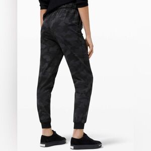 Lululemon Stretch High-Rise Jogger Full Length Size 14